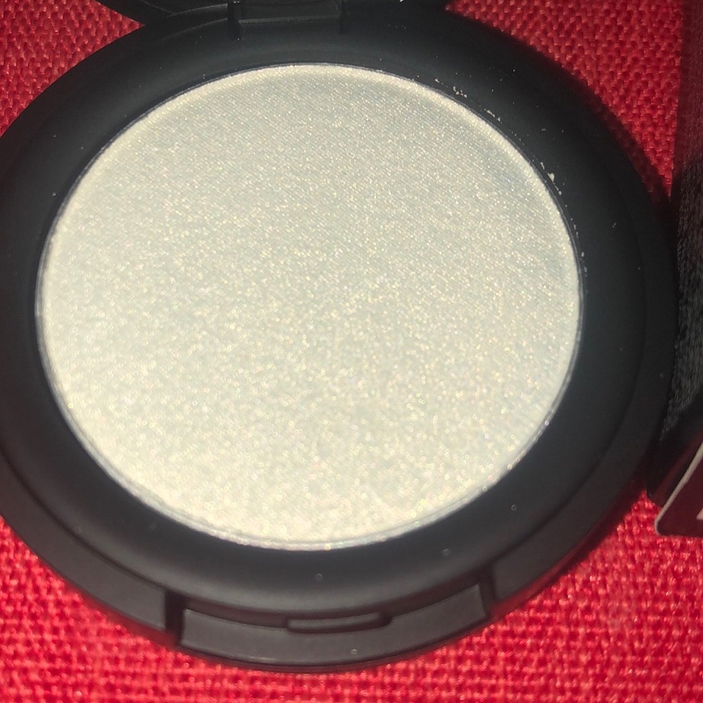 Kat Von D Metal Crush Eyeshadow - Picture 3 of 4